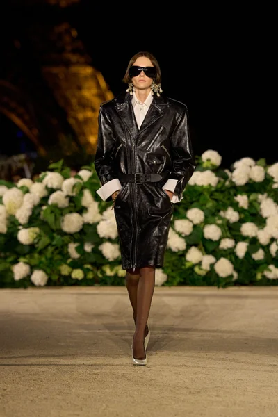 Look 12